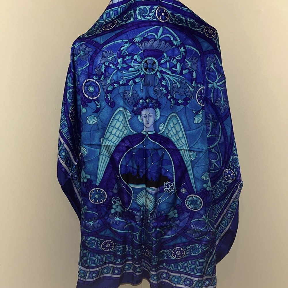 NIB authentic Hermes Lumieres de Paris silk scarf by Hidaka in dark blue Rare